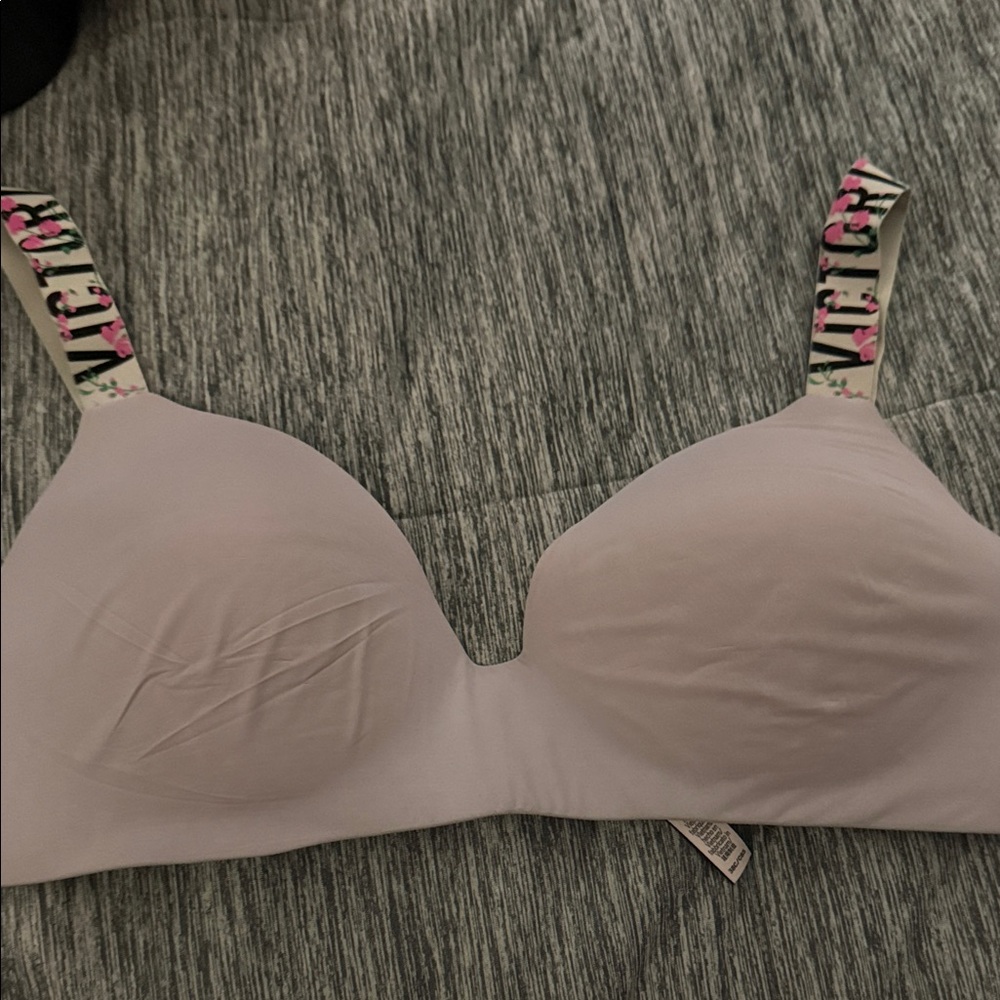 Victoria's Secret Light Pink Seamless T-Shirt Bra with Floral Logo Straps